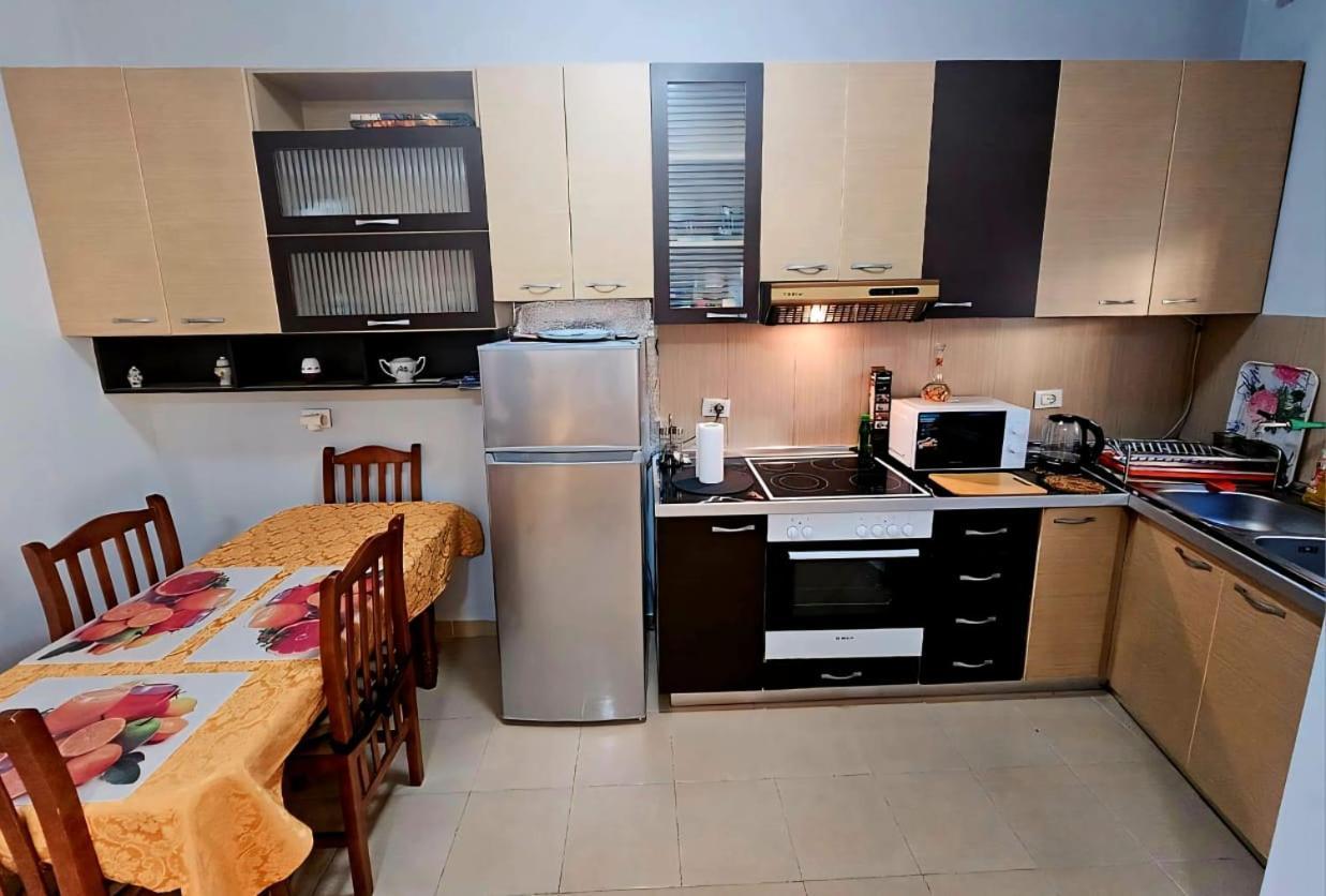 Skanderbeg Square Apartments Tirana Bagian luar foto